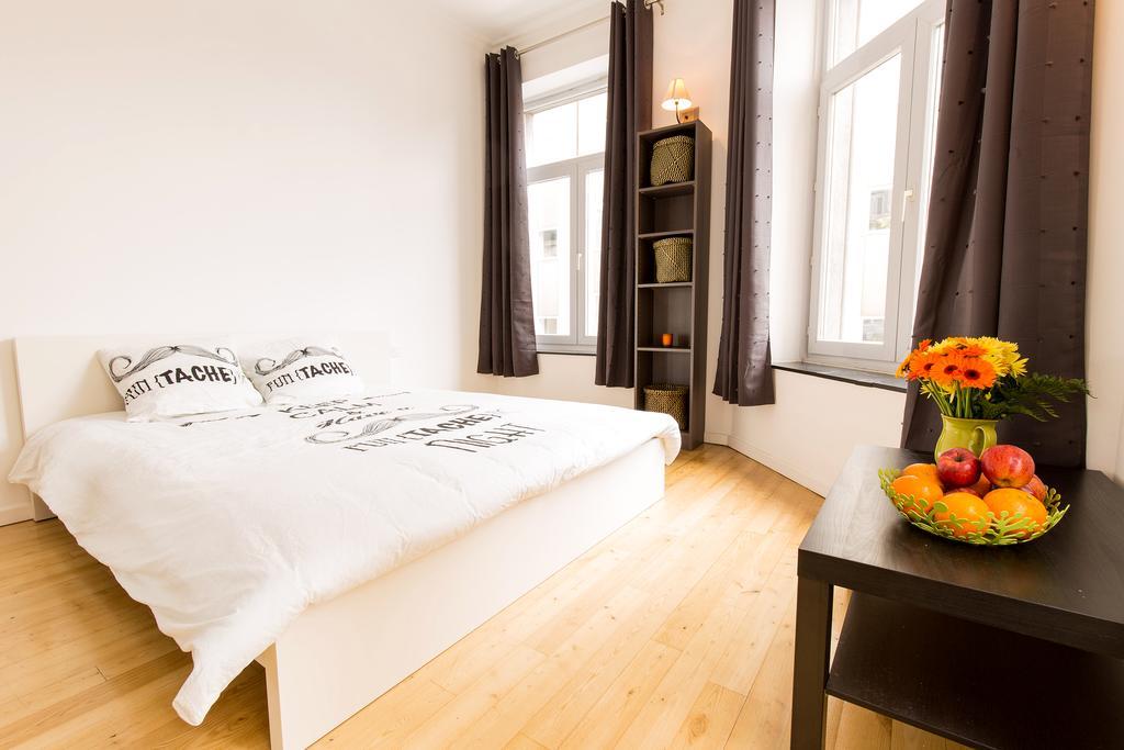 Urban City Centre Hostel Brussels Exterior photo